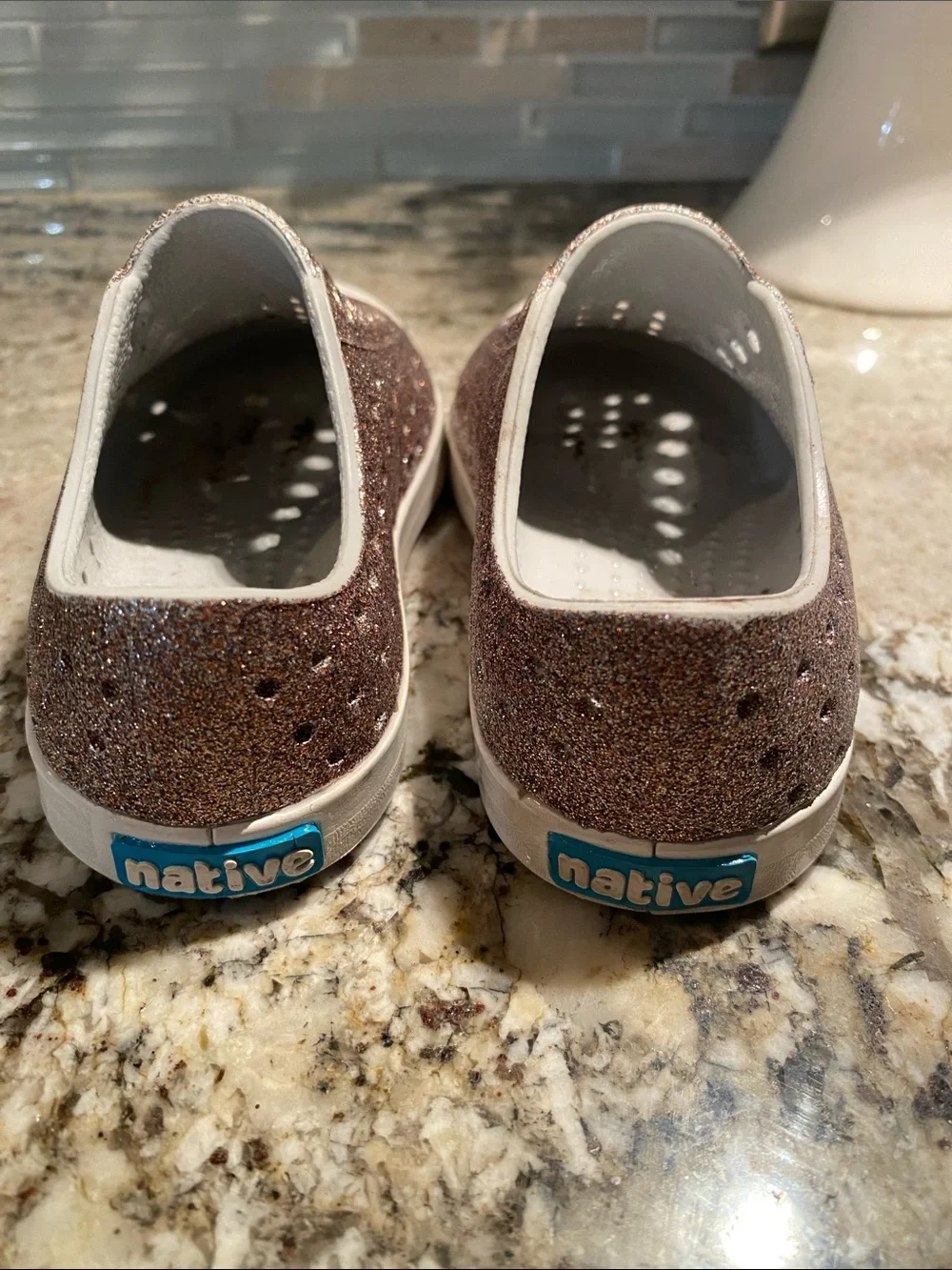 Native Shoes slip kids